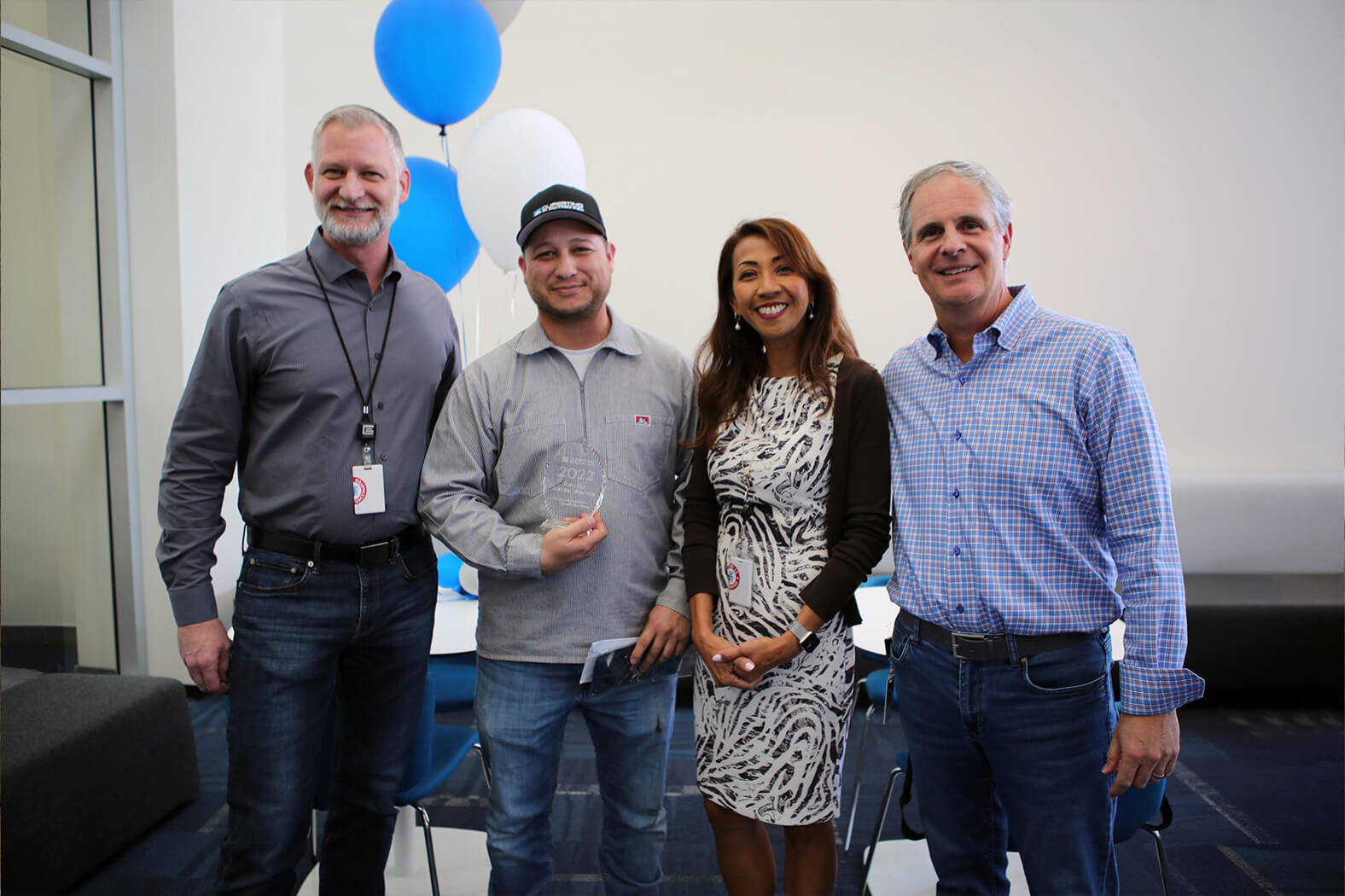 General Foreman Luis Uranga receives his 2022 Ravizza Award